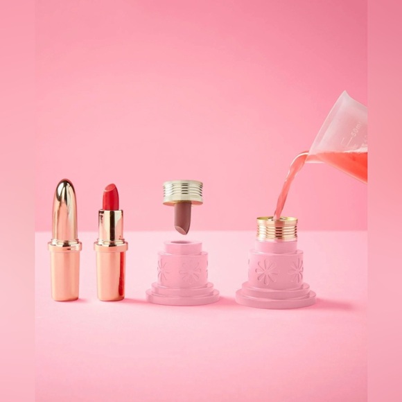 Rainbow lip gloss Maker. flawless custom make up by Geoffreys toy box. Brand New - Picture 7 of 11